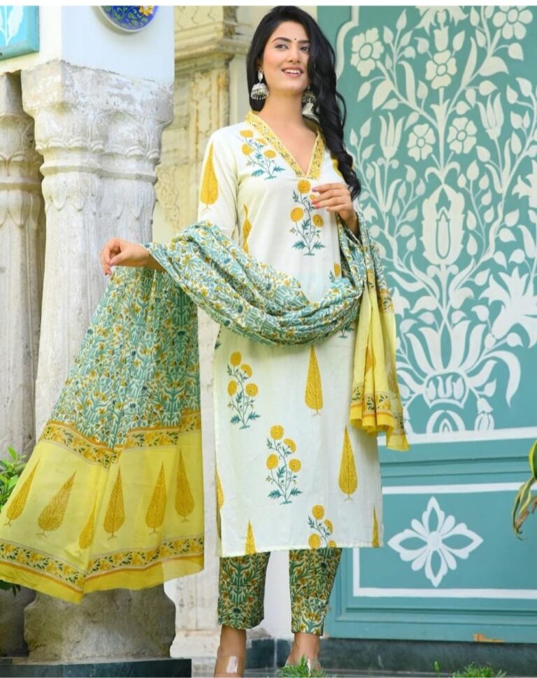 Beautiful flower print beautiful kurti pant