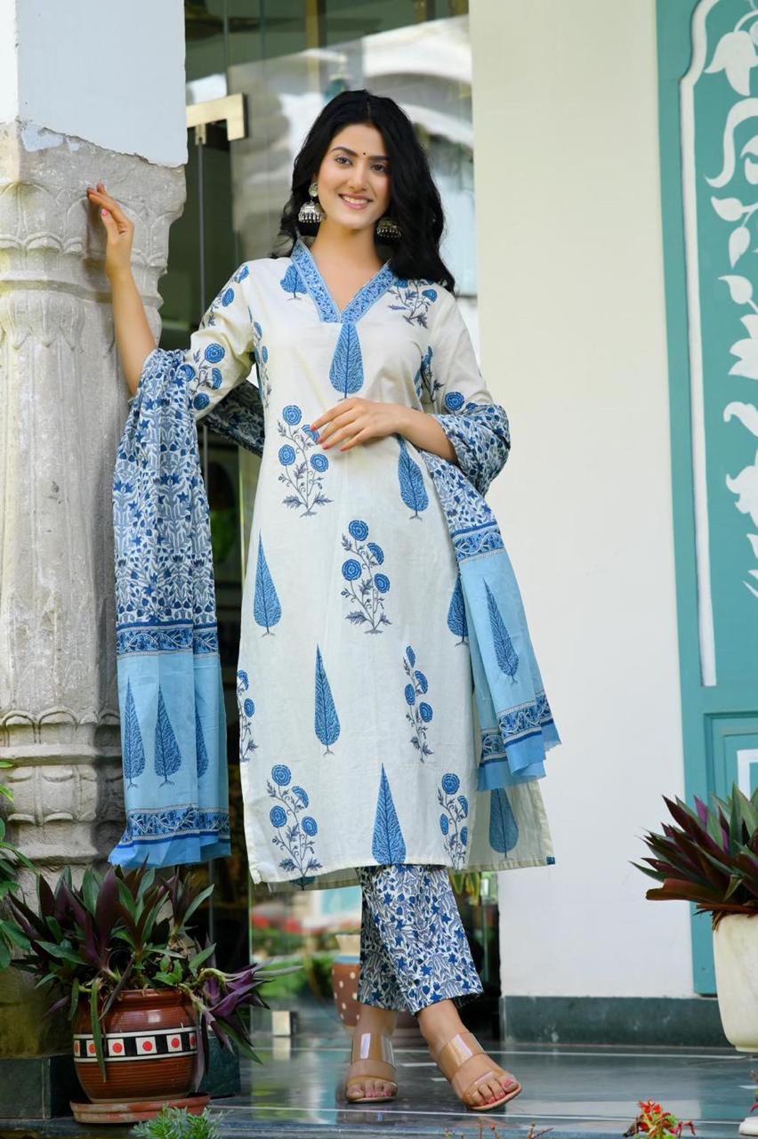 Beautiful flower print beautiful kurti pant