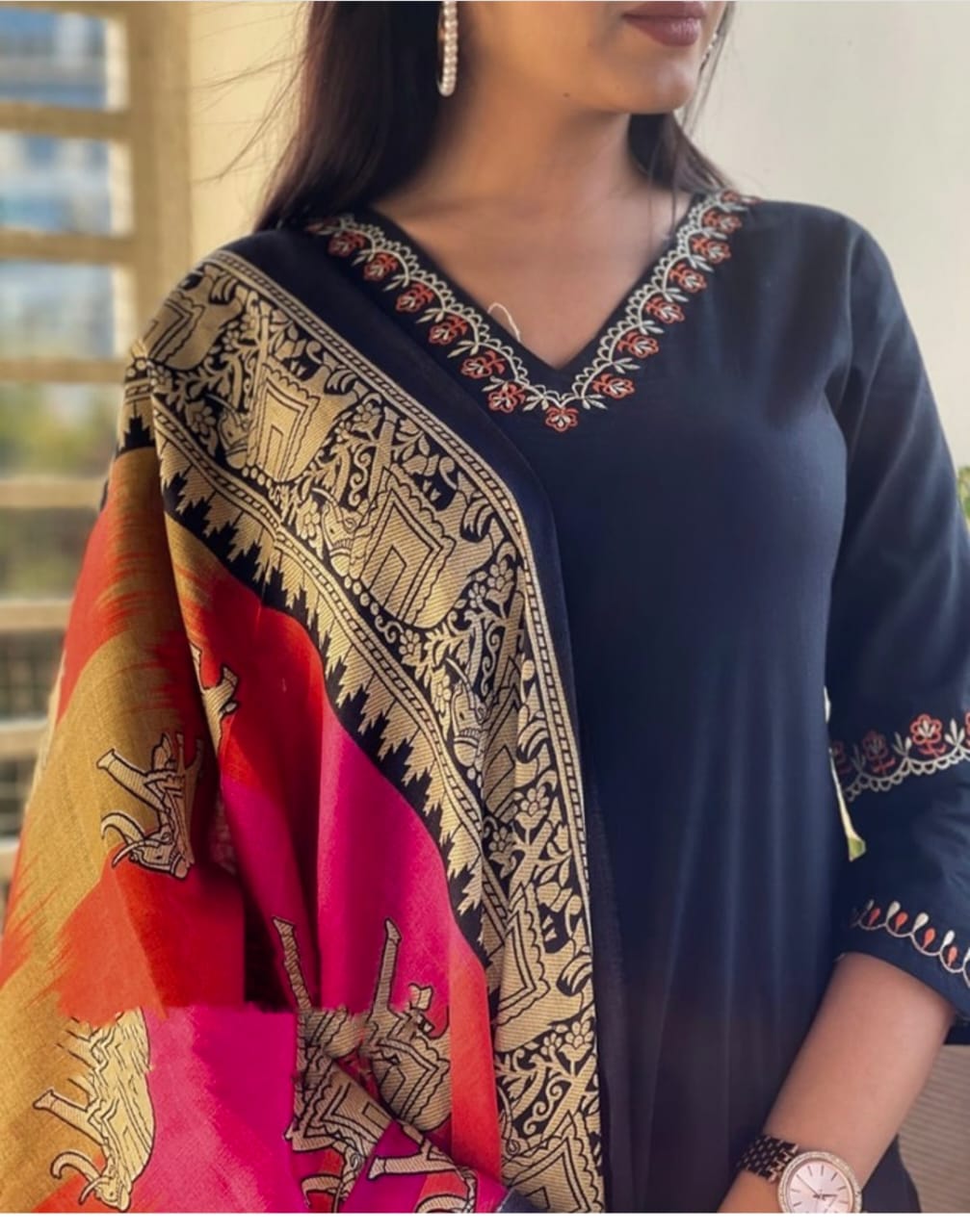 Paired with beautiful khadi silk mangalpuri print duppata..