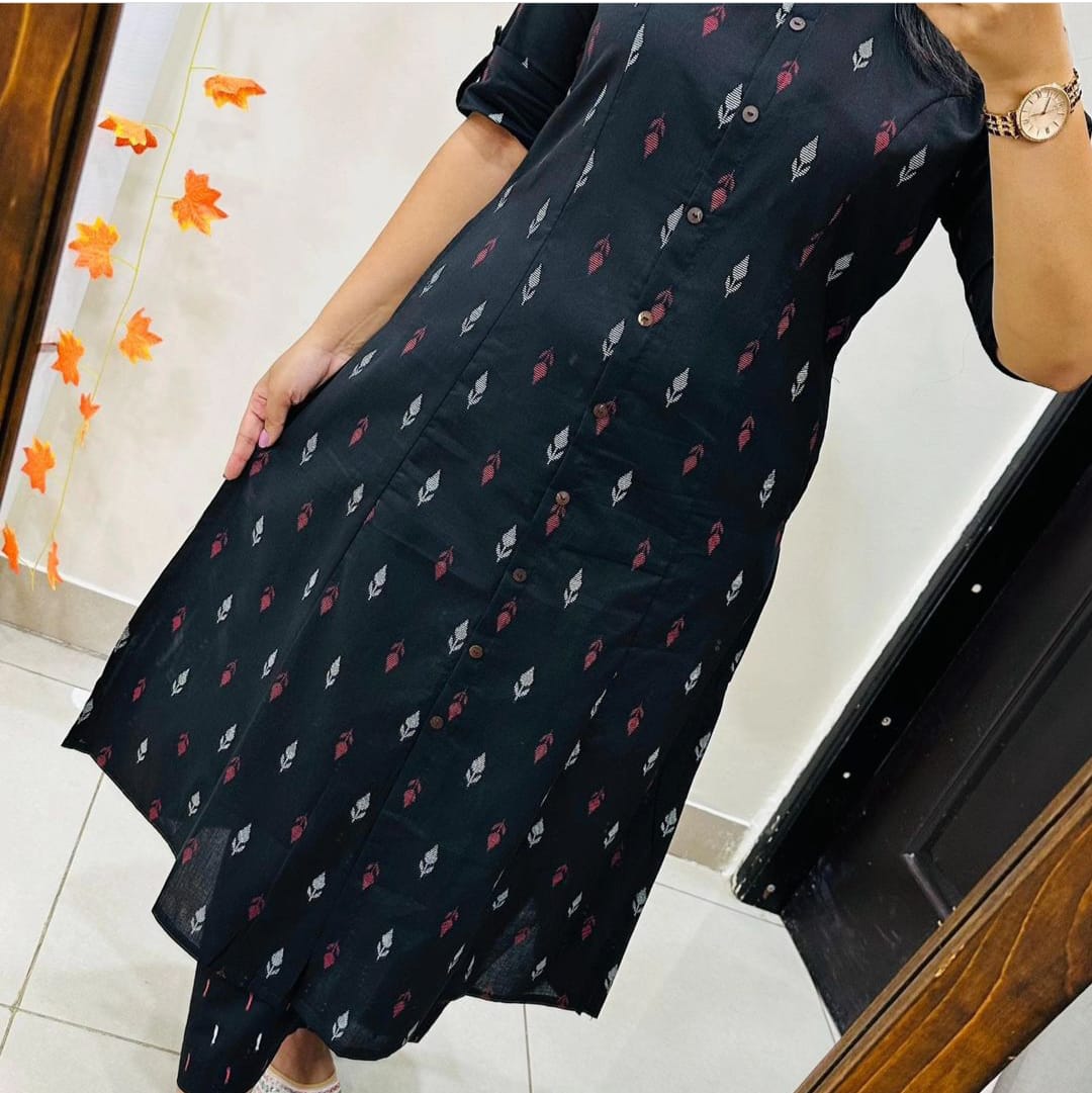 Aline pattern paried with Ankle length pant