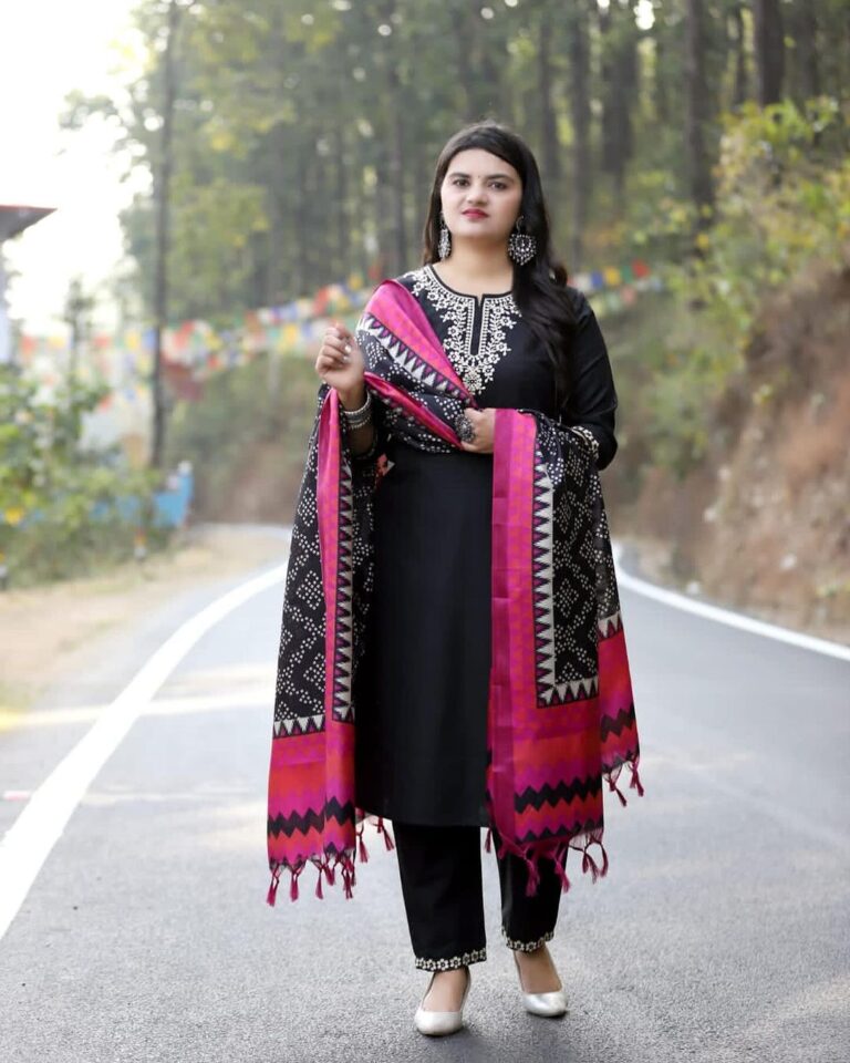 Sophistication with our brown cotton khadi suit set