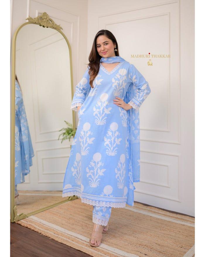 Cotton dupatta adorned with exquisite lacework edges