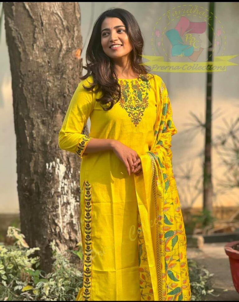 HANDLOOM EMBROIDERY SUIT SET