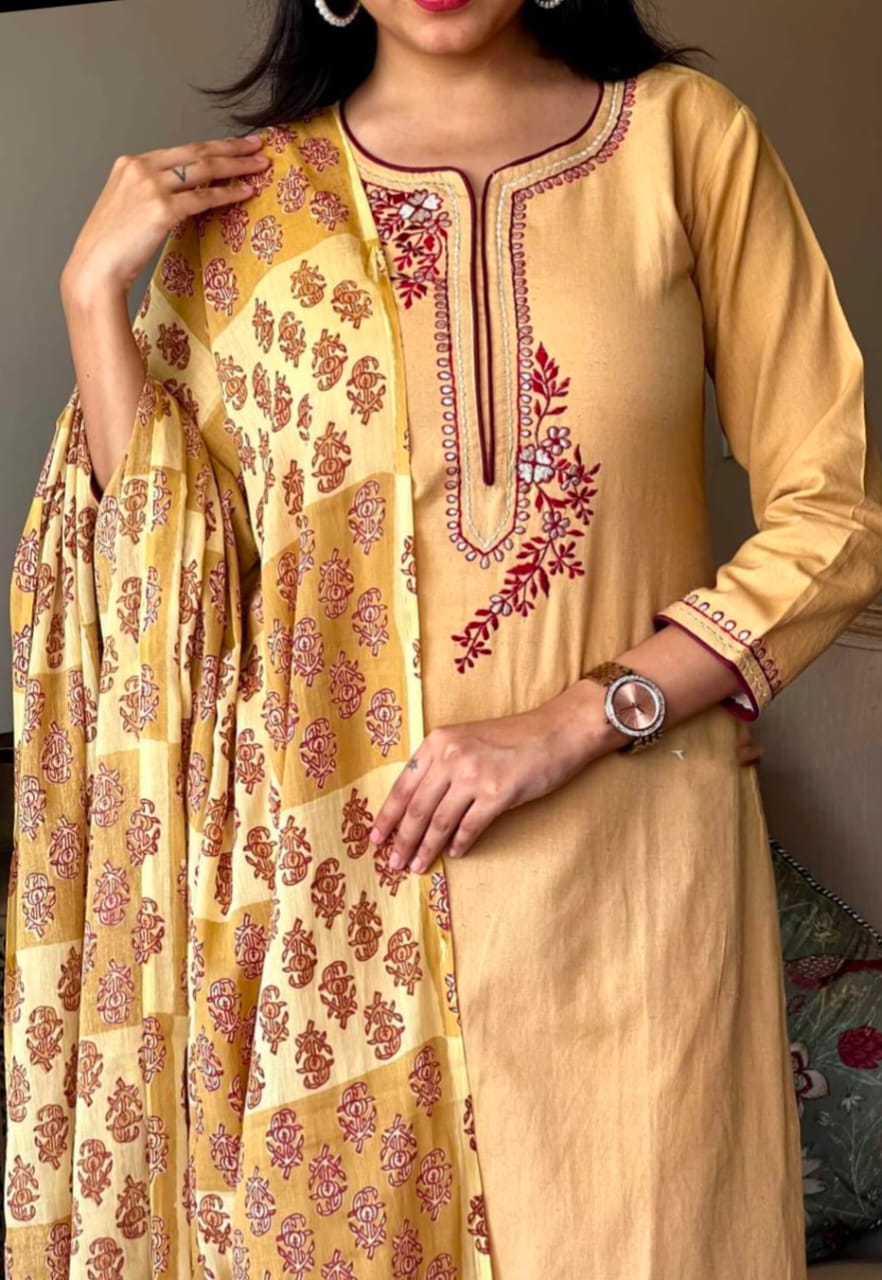 Handloom cotton kurta pant and malmal printed  Dupatta set
