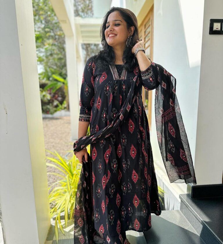 Pure cotton ikkat suit set with embroidered thread work