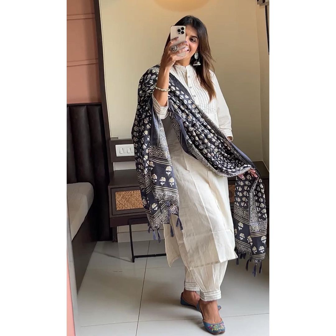 Handloom khadi set with KANTHA