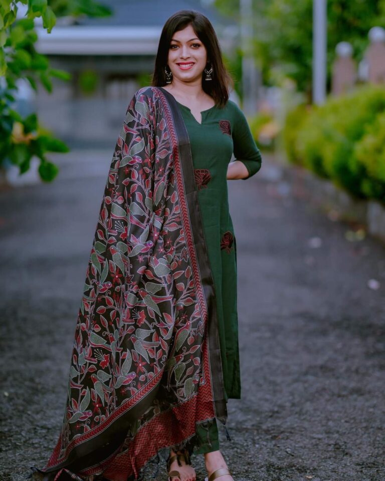 Bottle green khadi set with embroidered rose paird with kantha silk dupatta