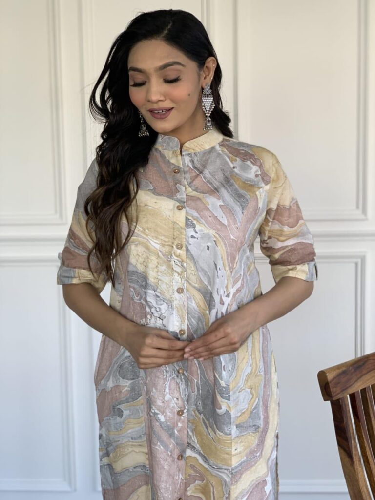 marble print  kurti With pant with samosa lace.