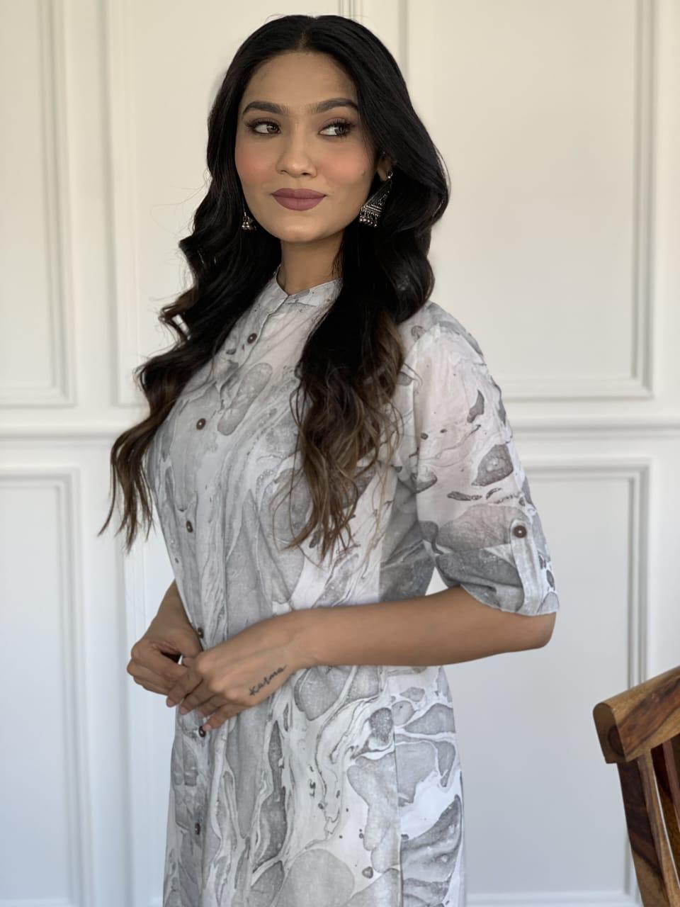 marble print  kurti With pant with samosa lace.