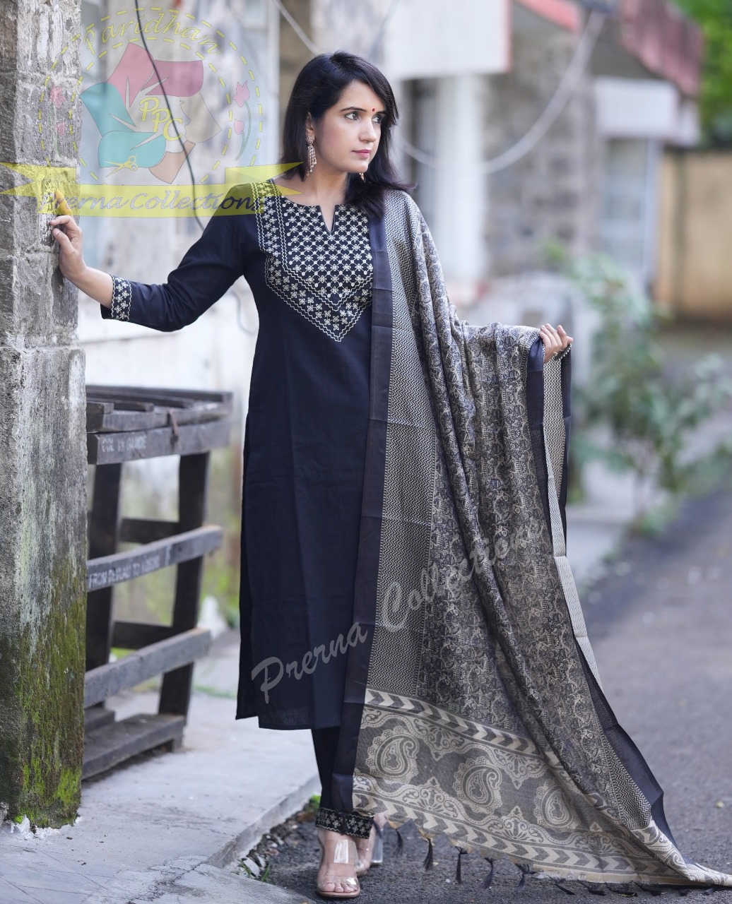 HANDLOOM EMBROIDERY SET WITH KALAMKARI KHADI SILK DUPATTA