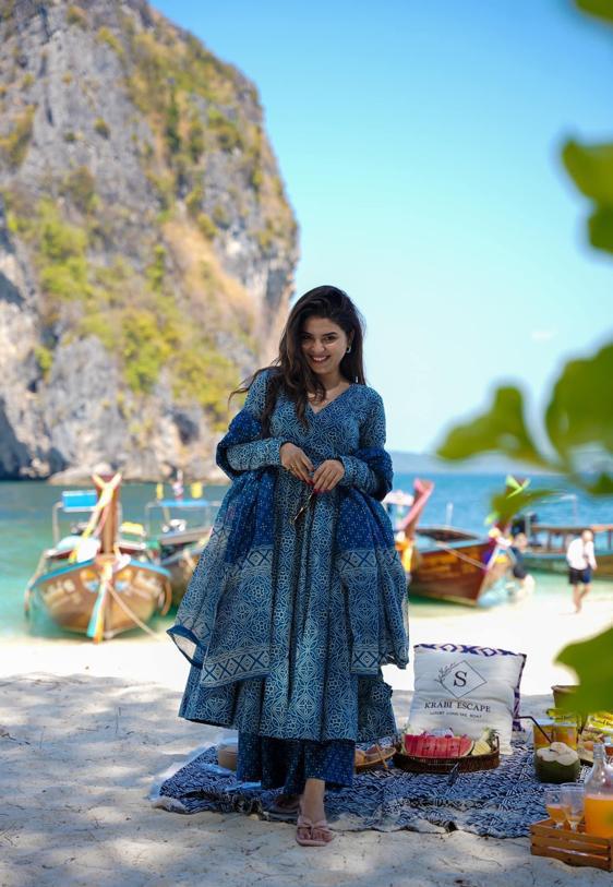 Beautiful Anarkali angrakha dress Bandej Print Kurti gown with Beautiful Cotton Dupatta