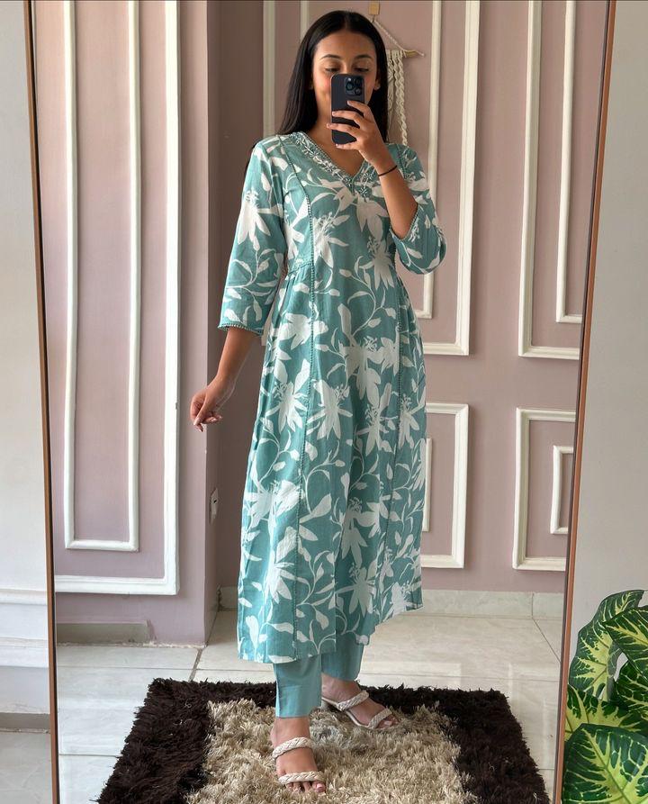 New smart casual Cotton Kurti set Abstract Floral Print Featuring V-neck Design