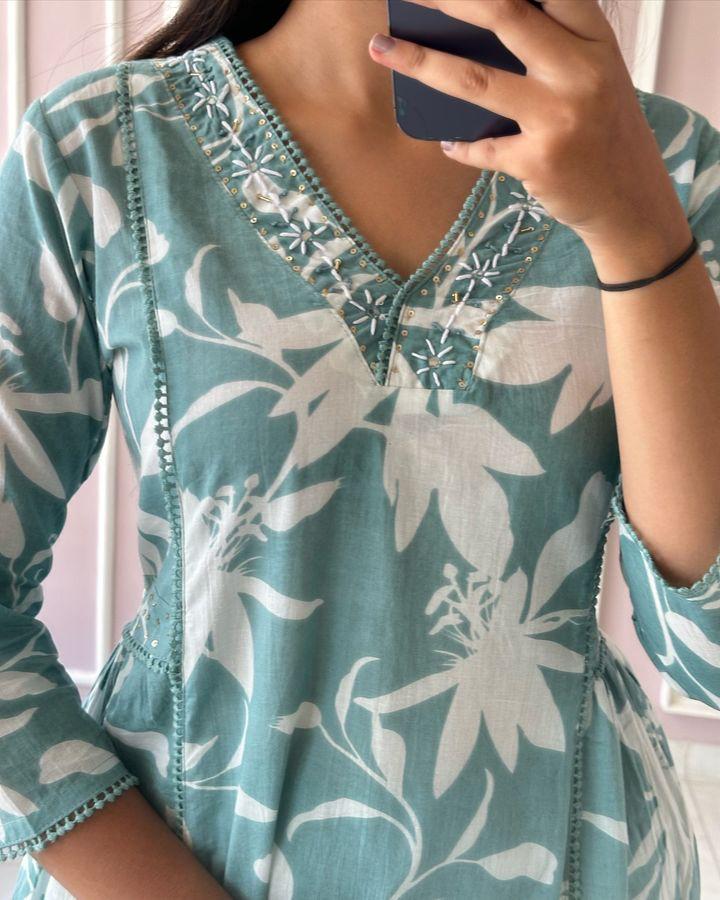 New smart casual Cotton Kurti set Abstract Floral Print Featuring V-neck Design