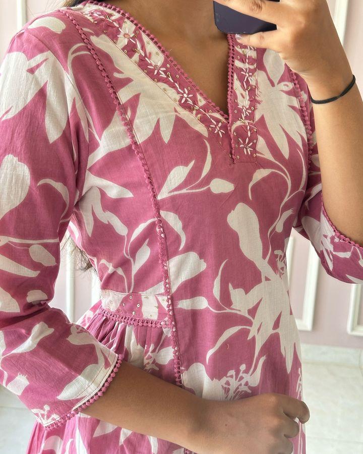 New smart casual Cotton Kurti set Abstract Floral Print Featuring V-neck Design