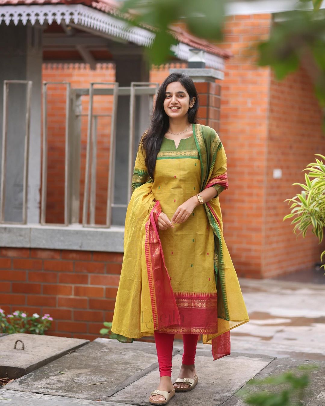 Varanika Suit Set