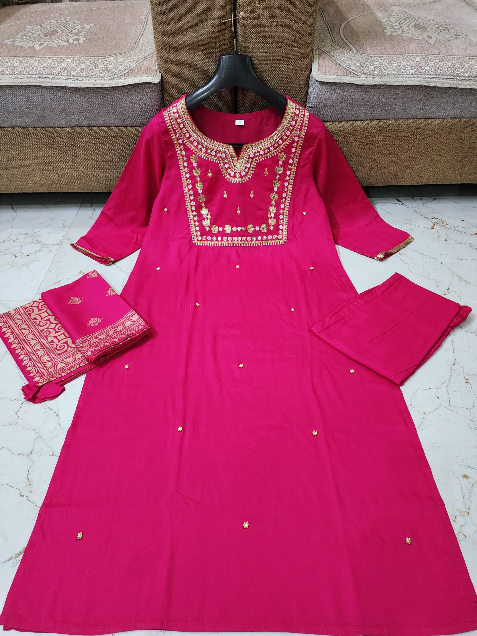 Best Reyon export Quality fabric kurti with pant and latkan Dupatta