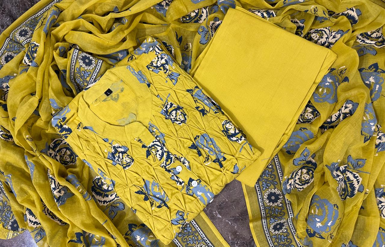 A-line pant set is perfect for the summer season with its vibrant floral print